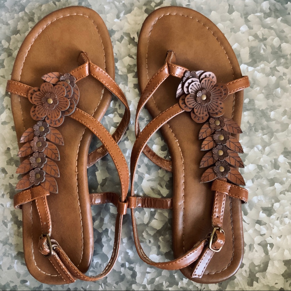 Leather sandals